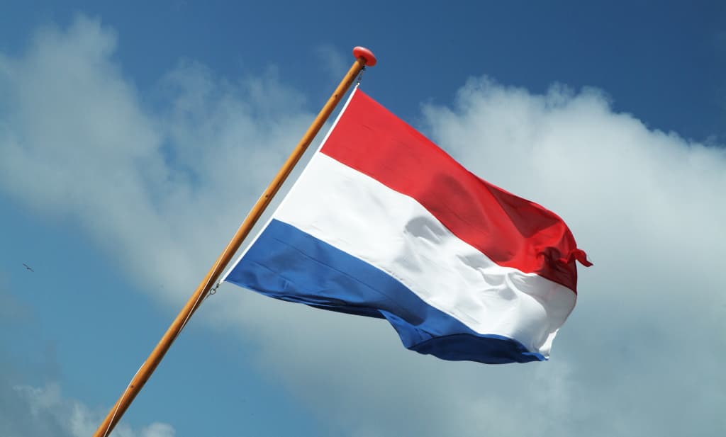 Dutch-Flag-and-sky.jpg