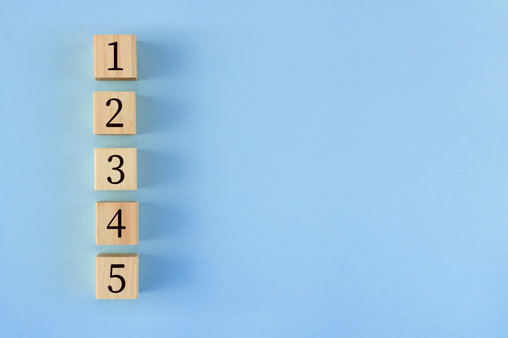 1-5 on wooden blocks