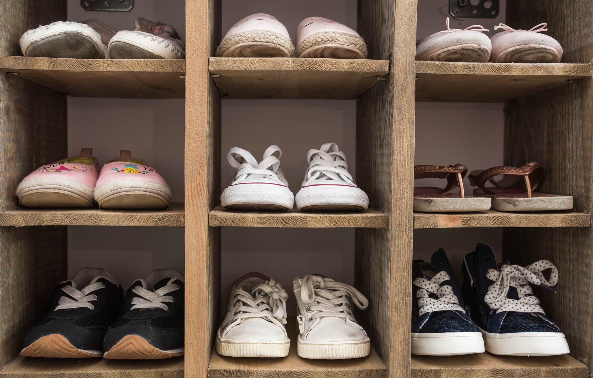 shoe rack with shoes
